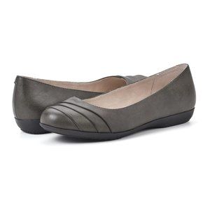 Cliffs by White Mountain Clara Flats in Olive